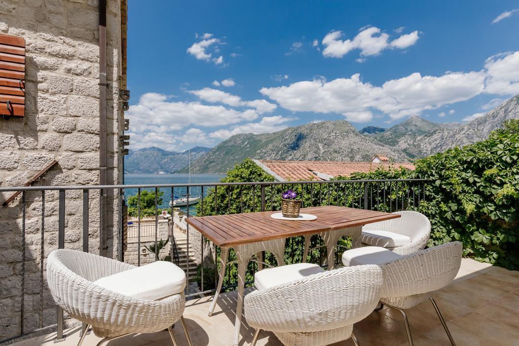 Villa Luxury Stone On The Sea With Private Pool And View Kotor Luaran gambar