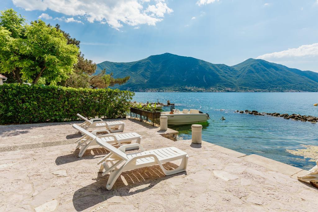 Villa Luxury Stone On The Sea With Private Pool And View Kotor Luaran gambar