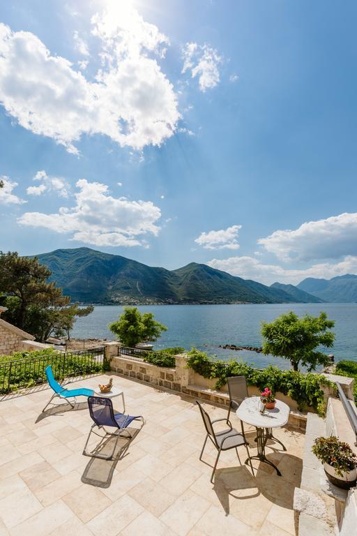 Villa Luxury Stone On The Sea With Private Pool And View Kotor Luaran gambar