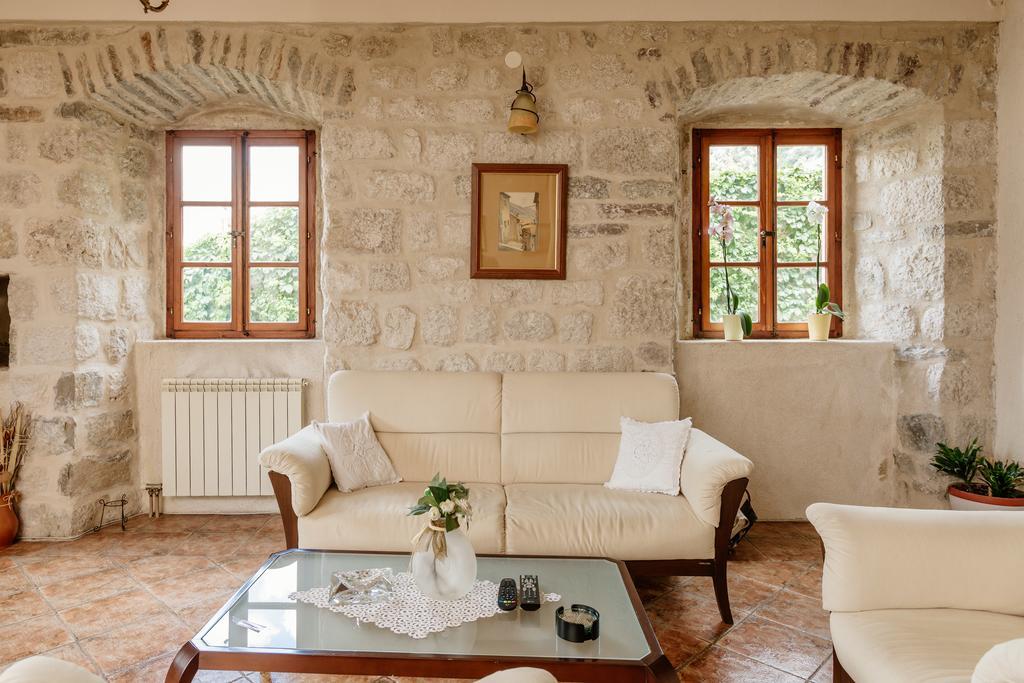 Villa Luxury Stone On The Sea With Private Pool And View Kotor Luaran gambar