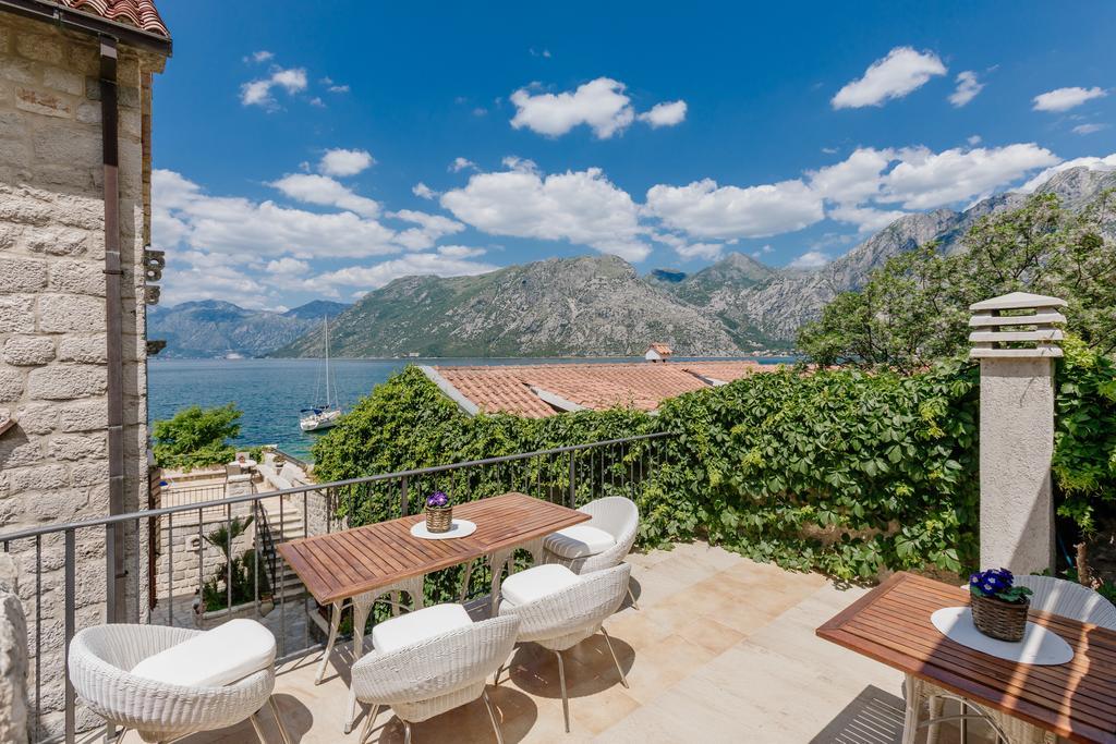 Villa Luxury Stone On The Sea With Private Pool And View Kotor Luaran gambar