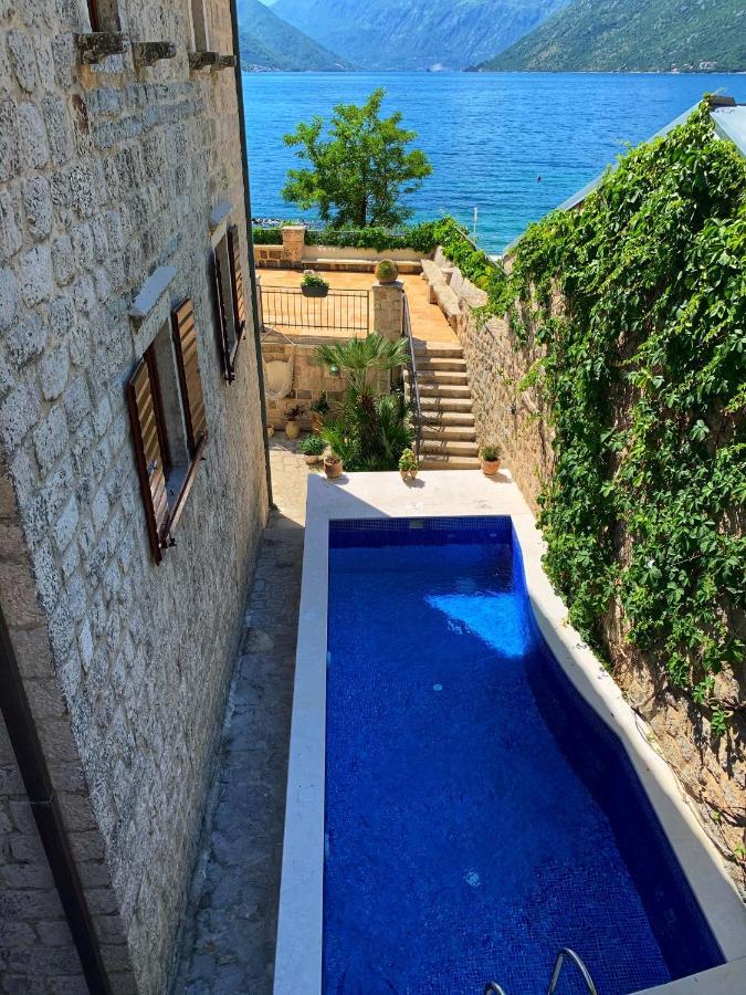 Villa Luxury Stone On The Sea With Private Pool And View Kotor Luaran gambar