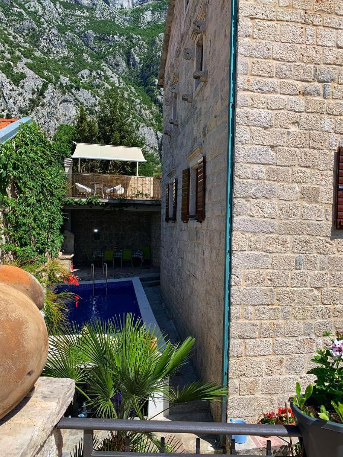 Villa Luxury Stone On The Sea With Private Pool And View Kotor Luaran gambar